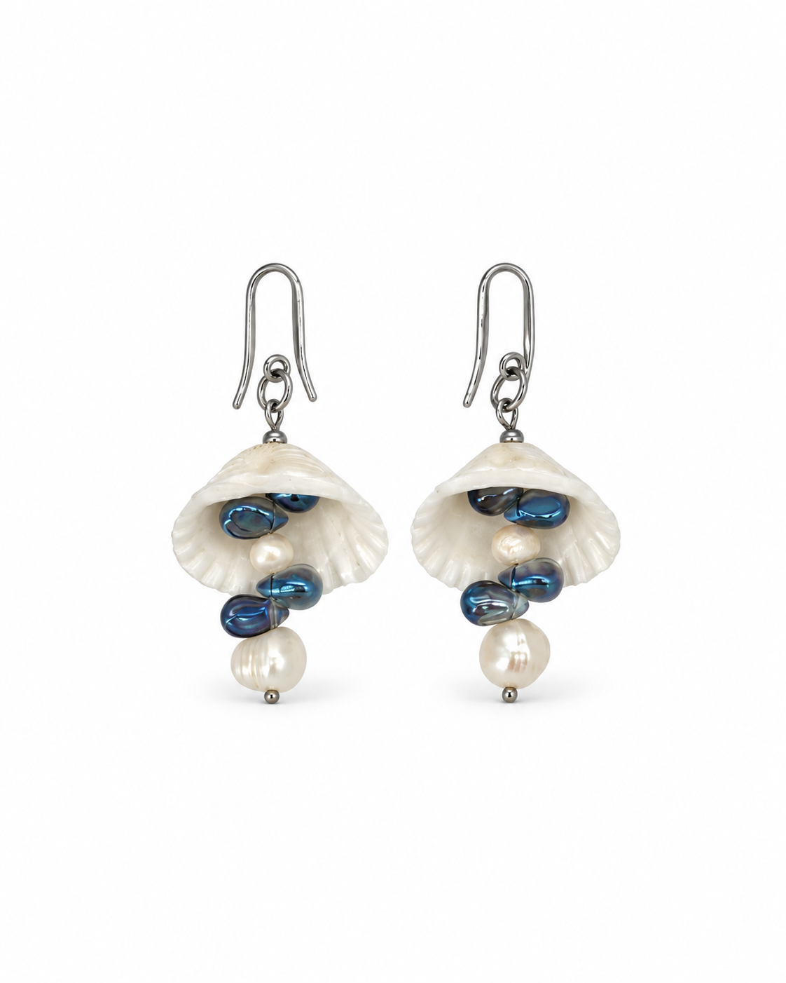 ARETES DE CONCHA NATURAL CON GOTAS DE CRISTAL AZULES CON DOBLE PERLA