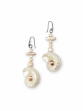 ARETES DE CARACOL CON CRUZ DE PERLAS