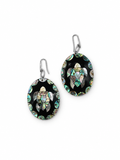 ARETES DE MADRE PERLA CON FIGURA DE TORTUGA