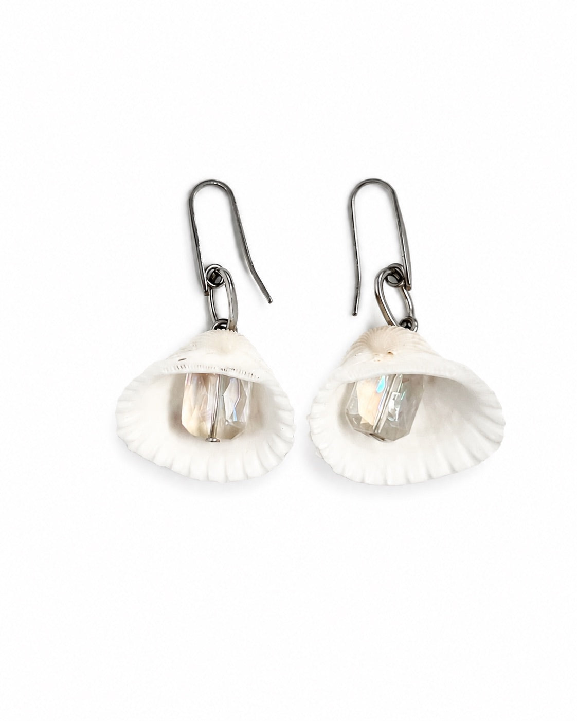 ARETES DE CONCHA CON CRISTAL
